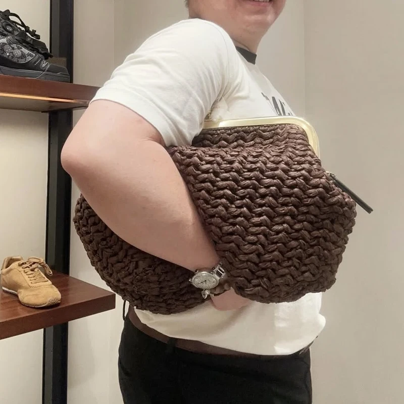 Hand-Woven Kisslock Frame Shoulder Raffia Beach Bags For Women Luxury Designer Handbag And Purse 2026 New In Wheatgrass Underarm view 3