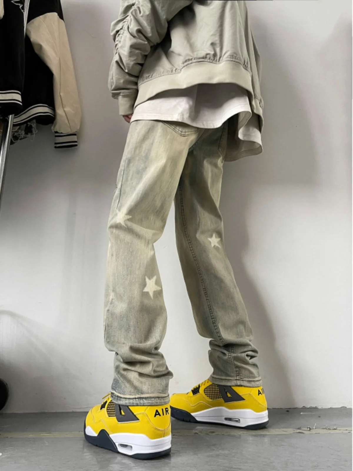 

Vintage American High Street Yellow Mud Star Men's Slim Fit Micro Flare Straight Leg Cement Color Jeans Spring Autumn