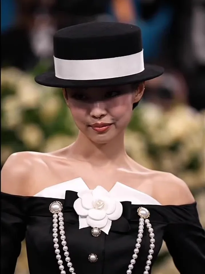 faionable-casual-woolen-wide-brim-hat-flat-top-op-street-sle-cap-winter-season-women's-adjustable-size-hat