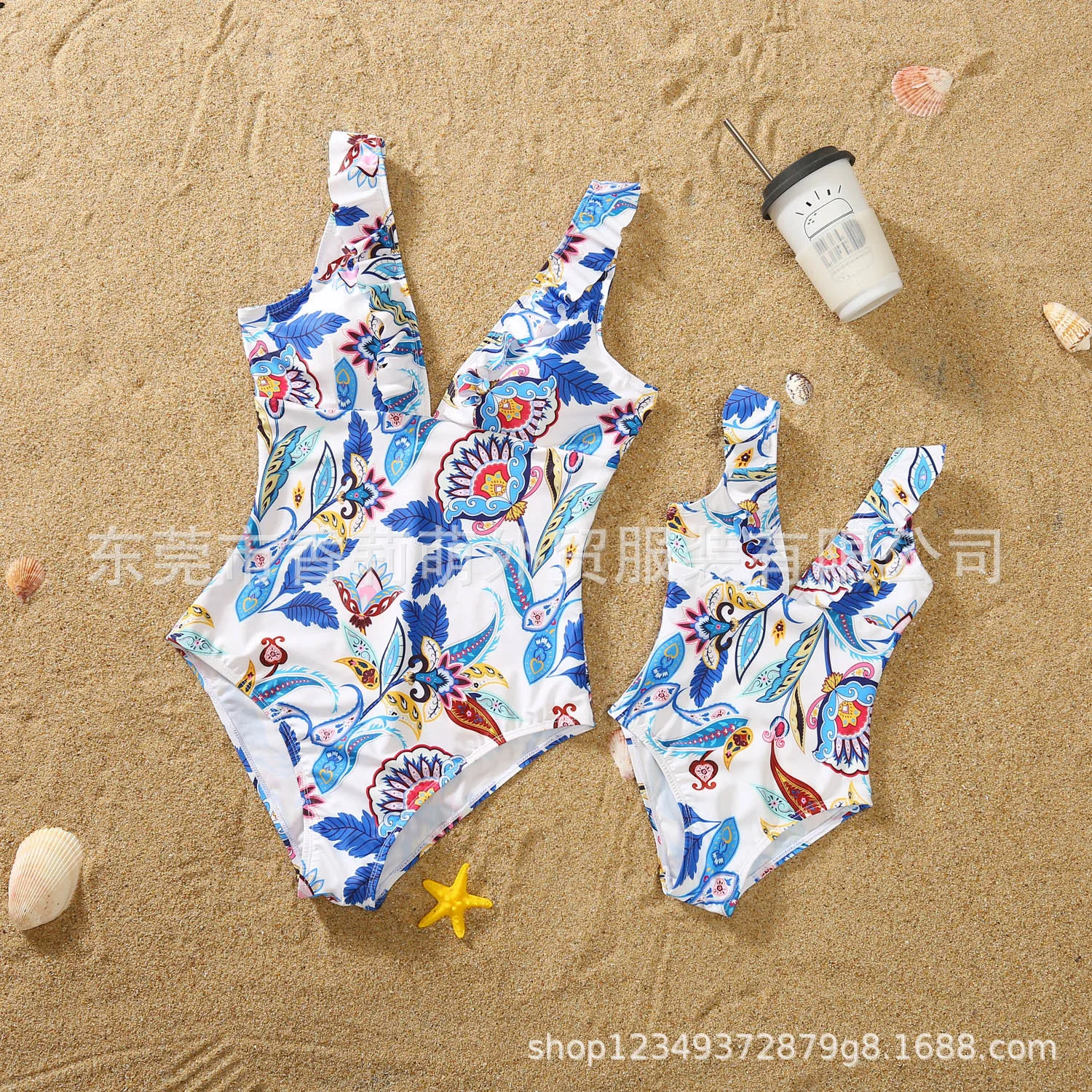 Family Matching Swimsuits Floral Printed Mom And Me Swimwear Women Girl Bathing Suits Men Boy Trunks Couples Holiday Beachwear