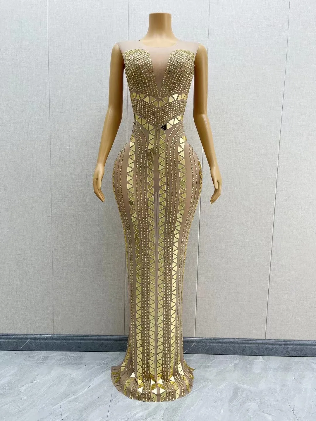 

Sexy Luxurious Gold Rhinestones MirrorsSleeveless Long Dress Female Birthday CelebrateSleeveles Singer Stage Outfit C119