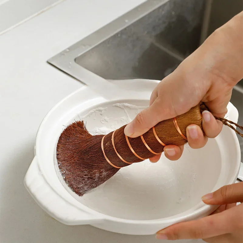1Pc palm brush that does not damage or stick to pots can be used as a kitchen soft bristled cleaning brush for dishwashing