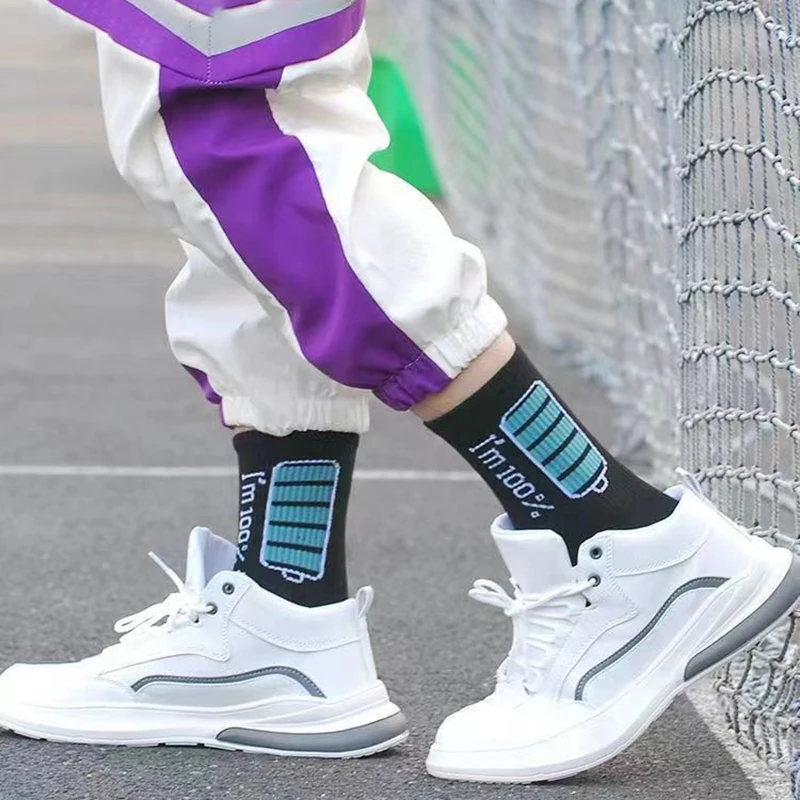 5/10/20 Paar Herren-Socken mit Buchstabenmuster, mittelhohe Socken, bequem, atmungsaktiv, für alle Jahreszeiten geeignet, ideal für Studenten, im Streetstyle, als Sportsocken. – Detail 8
