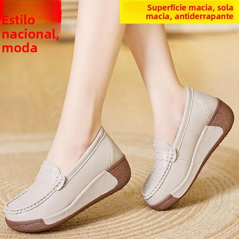 comfortable-soft-leather-women's-slip-on-shoes-spring-autumn-new-style-middle-aged-and-elderly-breathable-soft-bottom-single