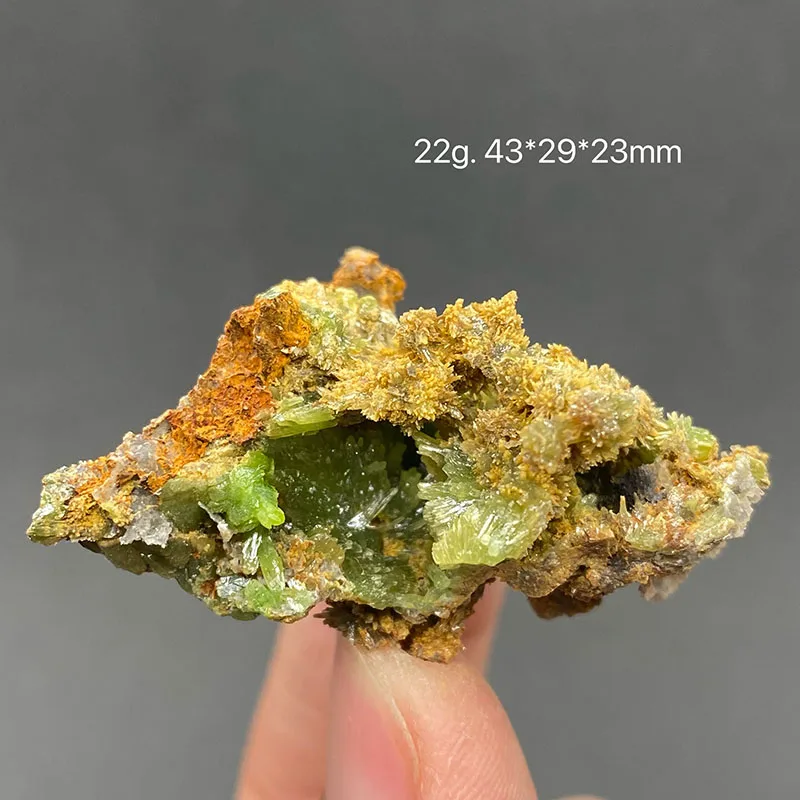 100%  Natural pyromorphite Mineral Specimens Stones and Crystals Healing Crystal