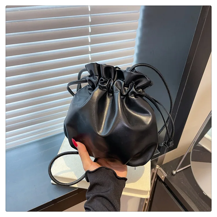 

2025 Winter Big Work Tote for Professionals, Spacious Laptop Bag Multi-functional Shoulder Purse, Waterproof Nylon Commuter Bag