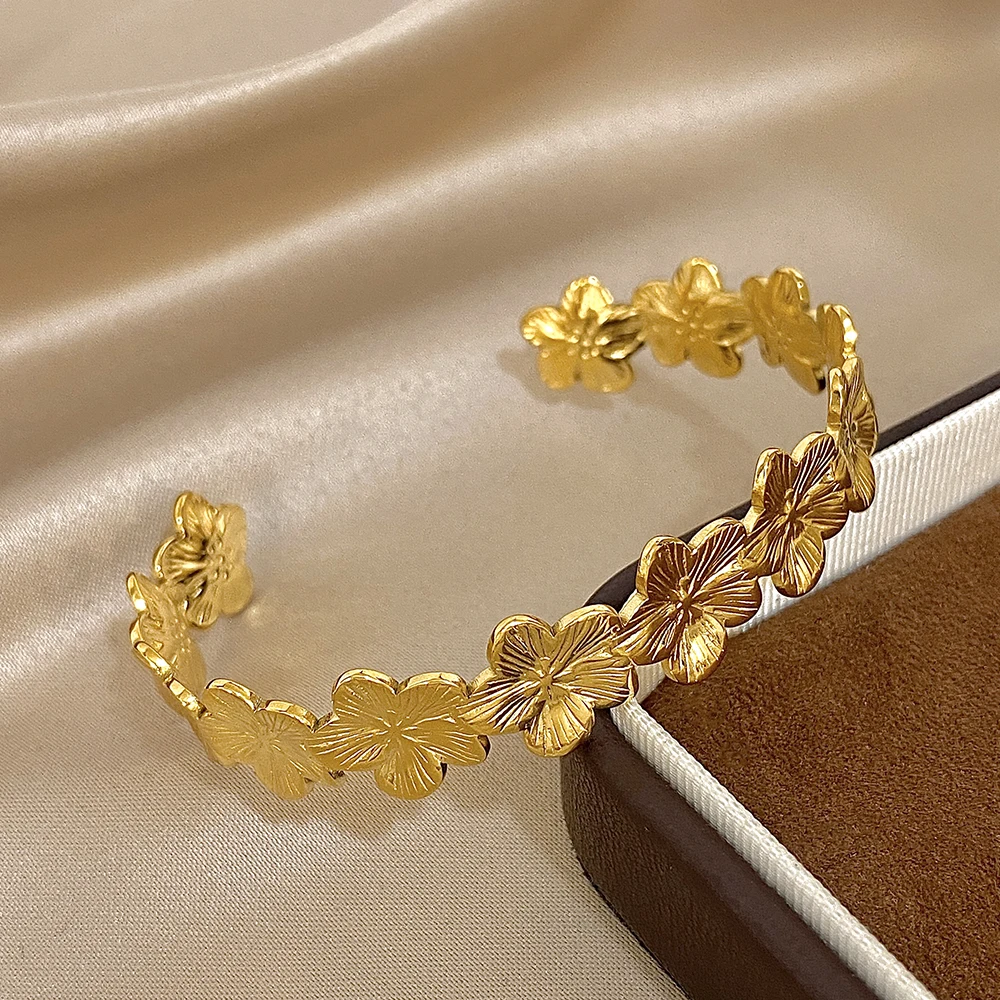 

Freetry Elegant Stainless Steel Flower Open Bangle Bracelet for Women Minimalist Gold Color Floral Bracelet Waterproof Jewelry