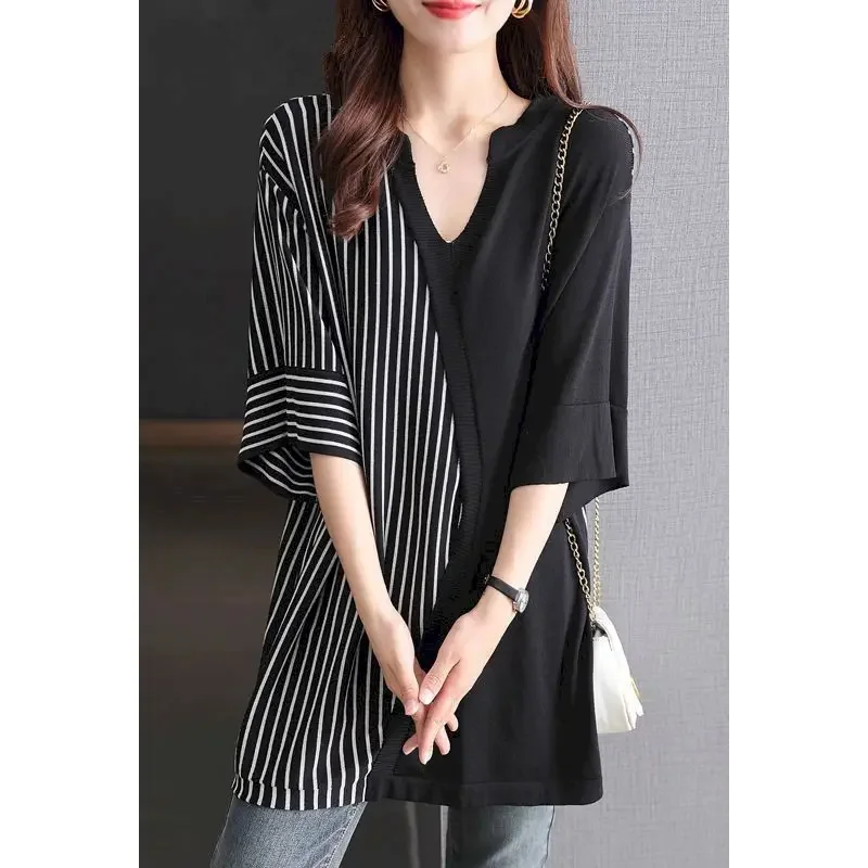 2024 Summer T Shirt Women Ice Silk V-neck Loose Casual T-shirt Bottoming Thin Niche Five-point Sleeve Top Fashion Womens Clothes