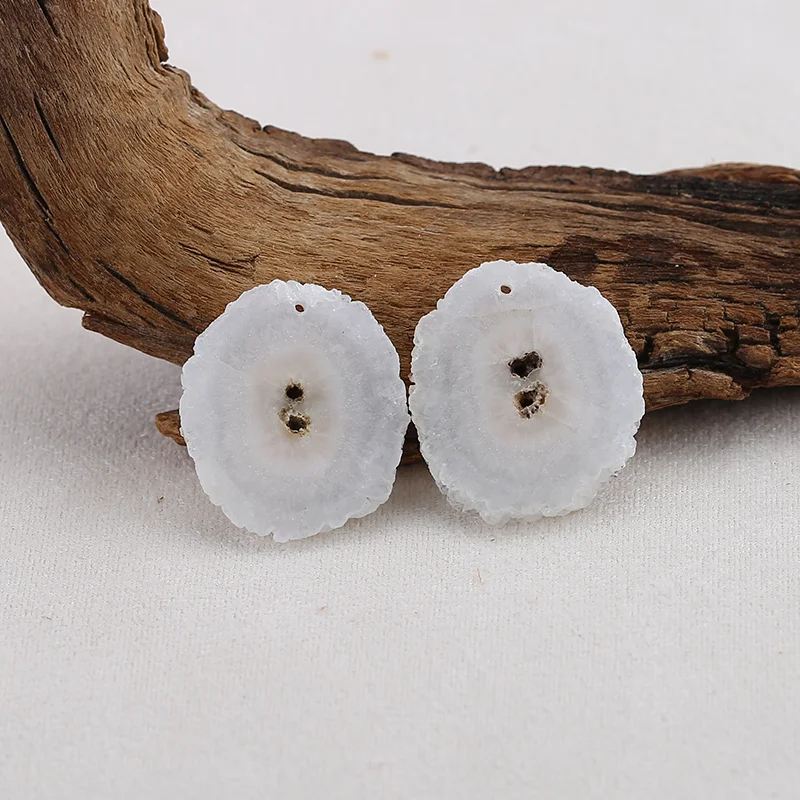 

Натуральные белые кварцевые бусины-геоды с друзами, неправильной овальной формы, для изготовления украшений, бусины из натуральных камней ручной работы