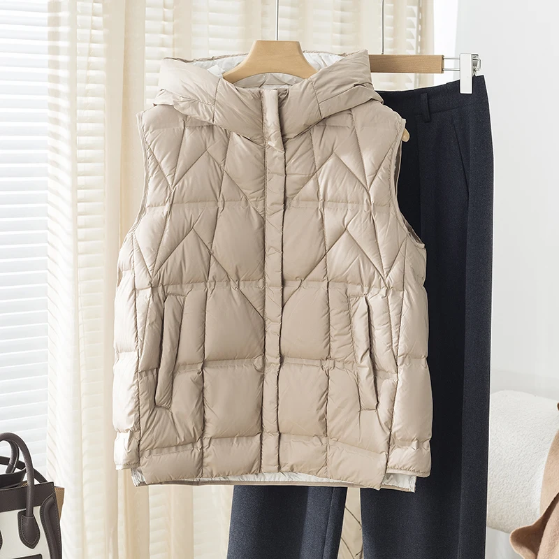 Women Hooded Ultra Light Weight Down Vest 2024 New Arrivals Female Korean Sleeveles Puffer Jackets Women Short Vest Coat