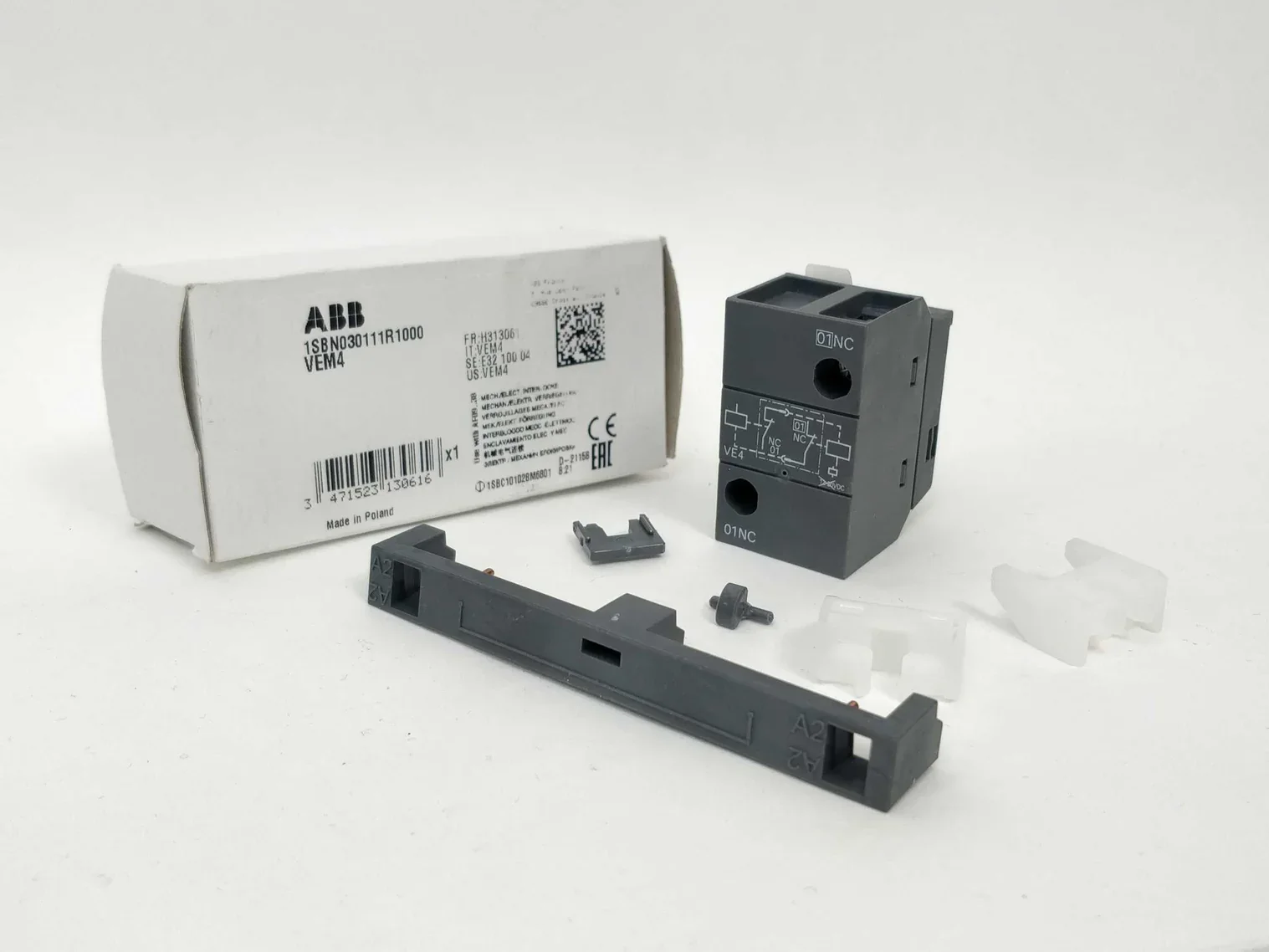 

VEM4 10121557 1SBN030111R1000 Mechanical and Electrical Interlock Set