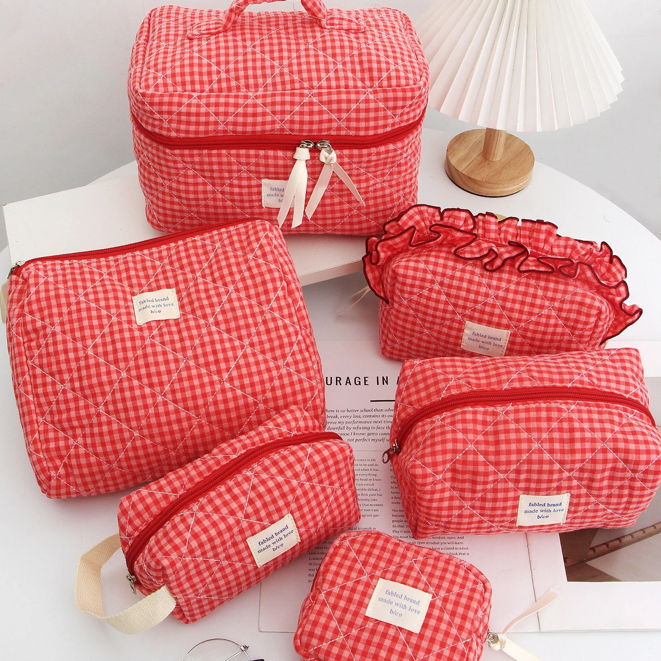 Women Large Capacity Checkered Cosmetic Bag Girls Cotton Skincare Brushes Storage Bag Portable Travel Toiletry Bag Makeup Bag