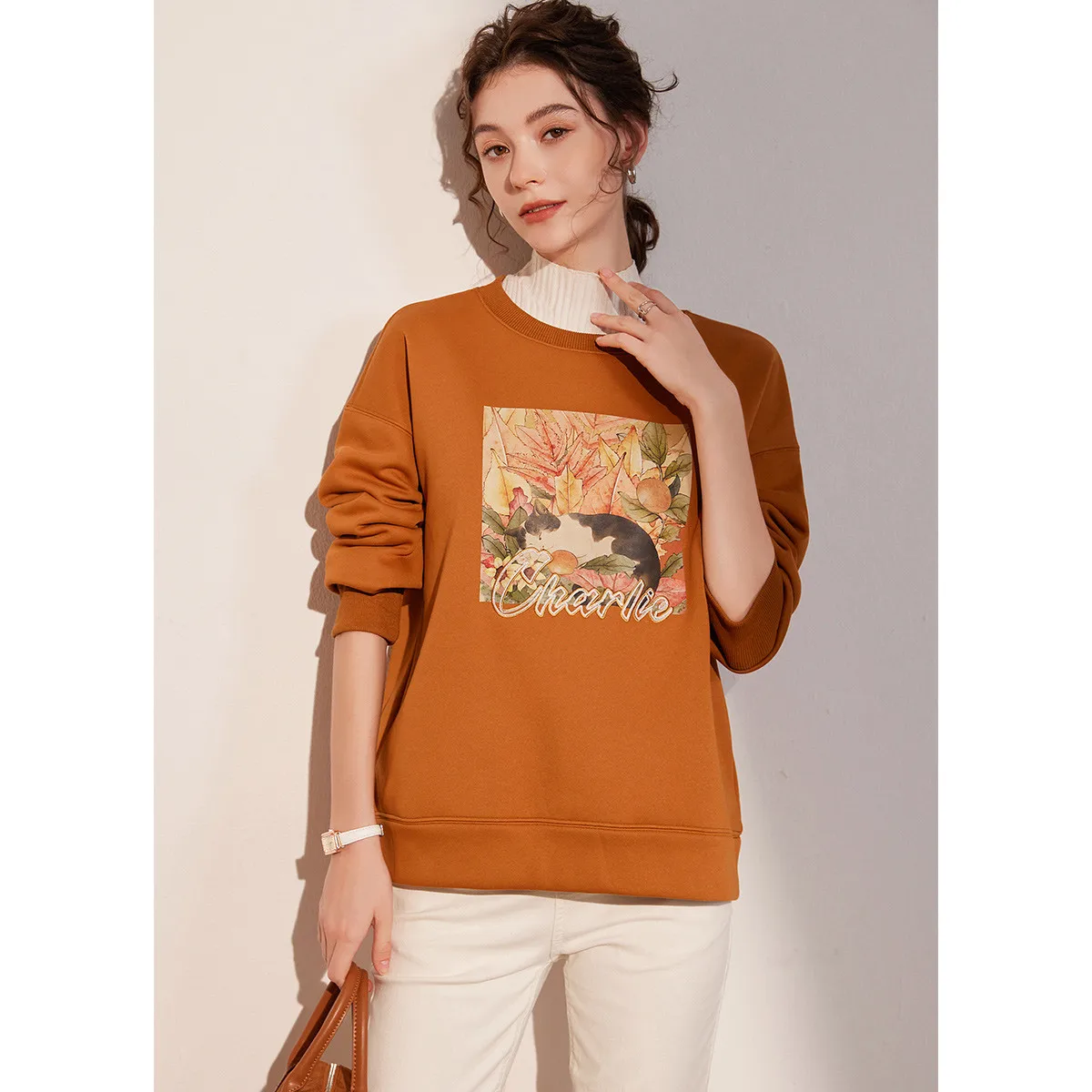LOUIS YAO 2025 Women's Hoodie with Thick Velvet Micro Elastic Round Neck Printed and Embroidered Loose Shoulder Sleeves