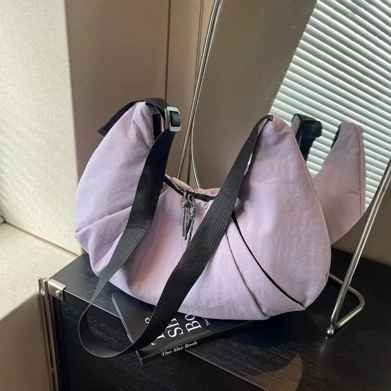

Nylon Solid Color Crossbody Bags Zipper Simple Female Bags on Sale 2025 Fashion High Beauty Soft Versatile Commuting Handbag