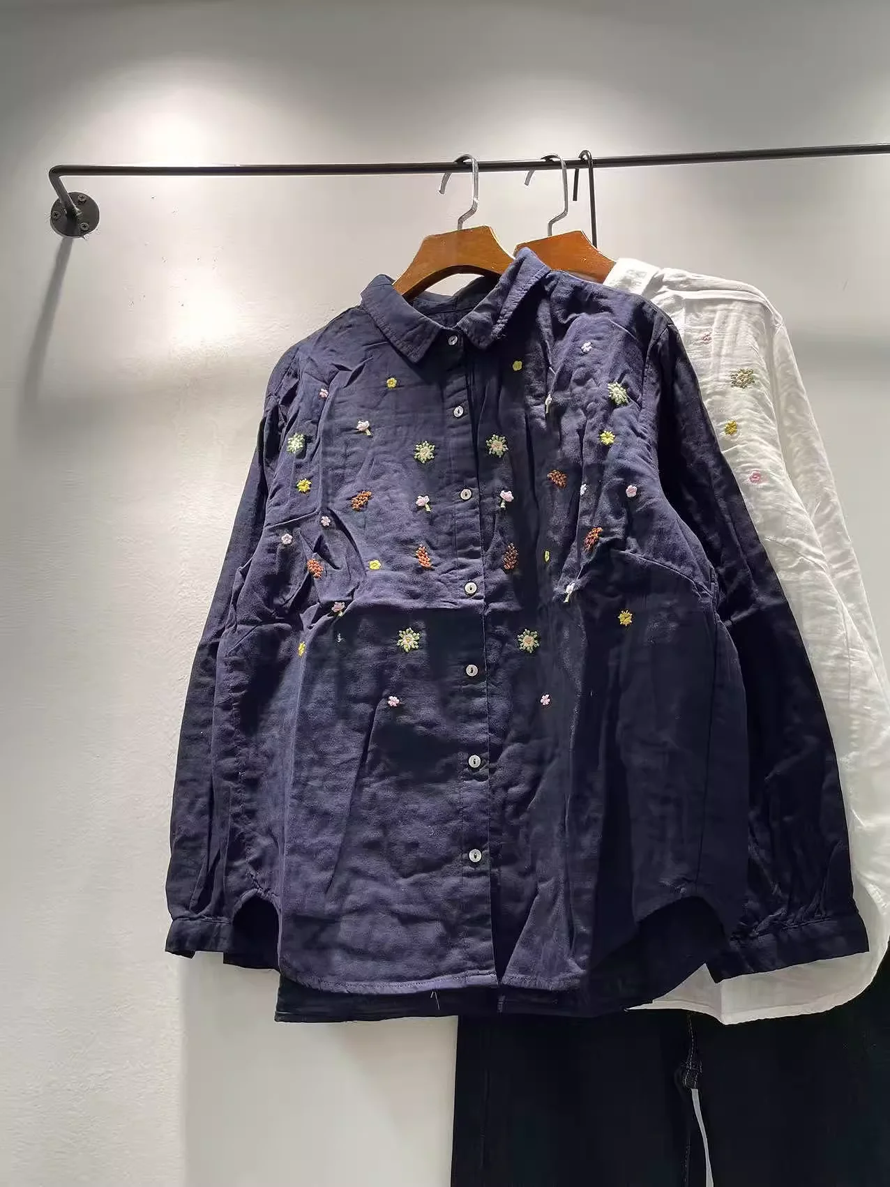 

Bust 106cm autumn Japanese clothes cotton yarn white navy blue embroider shirts and blouses for women long sleeve tops