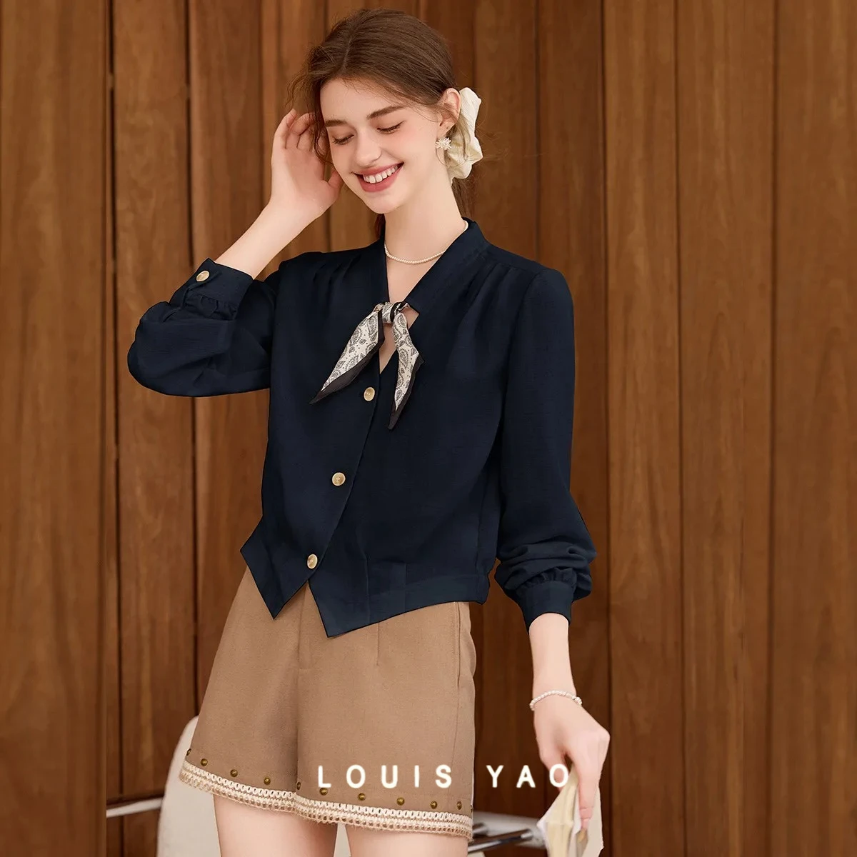 

LOUIS YAO Solid Color Lyocell Fabric Women's Shirt 2025 Autumn Elegant Long Sleeved Women Blouses with Detachable Tie Woman Top