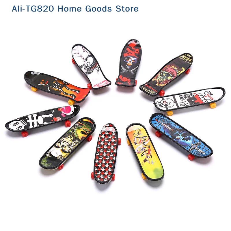 

[TG820]Plastic Mini Skate Finger Skateboarding Fingerboard Novelty Toys For Boys Gifts