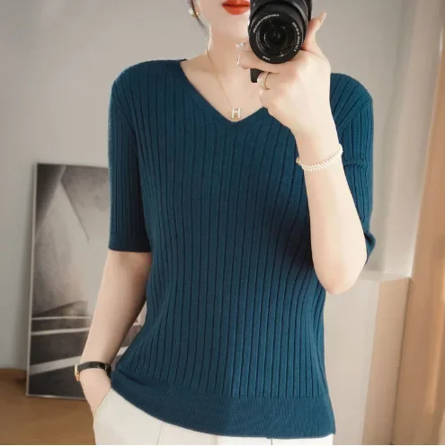 Seaweed blue