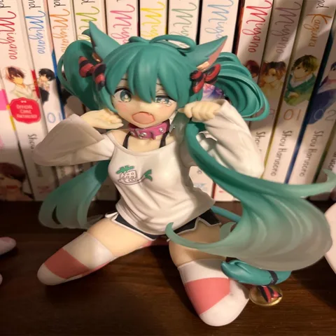 Фигурка Hatsune Miku 11 см от Bandai - коллекционная — фото модели
