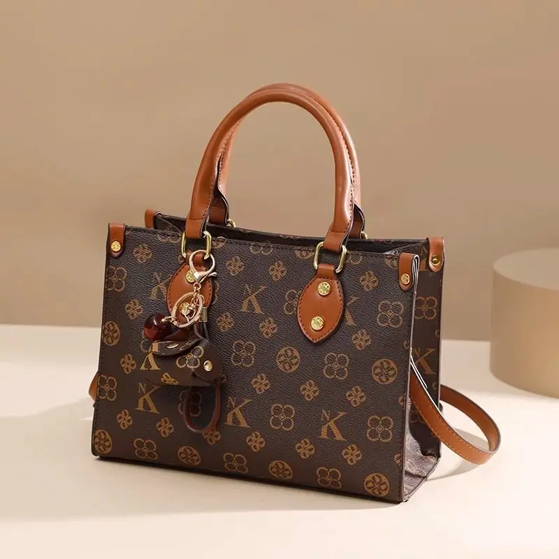 

Minimalist Classic Diaper Bags For Women Simple Designer Leather Shoulder Bag Vintage Elegant Trendy Large Capacity