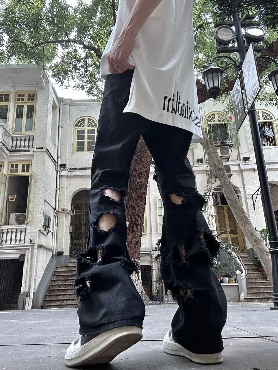 American Style High Street Distressed Jeans For Men And Women's Ins Straight Casual Pants Loose Hole Jeans Denim Trousers