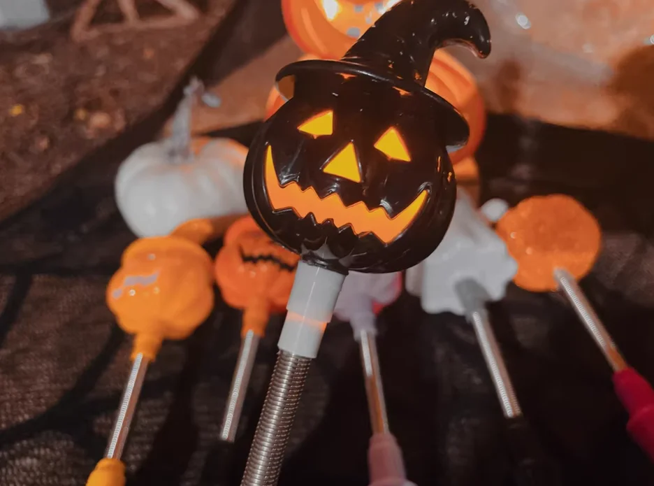 

Halloween Pumpkin Lanterns Glowing Hand Cranked Sticks Decorative Props Ghost Children'S Gifts Bar Party Scene Decoration