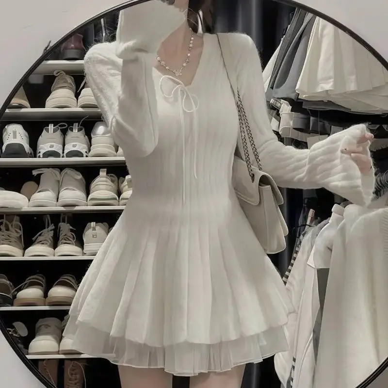 

Japan French V-Neck White Knitted Sweater Dress For Women Autumn Winter Temperament Bottoming Skirt Waist Slimming Short Skirt