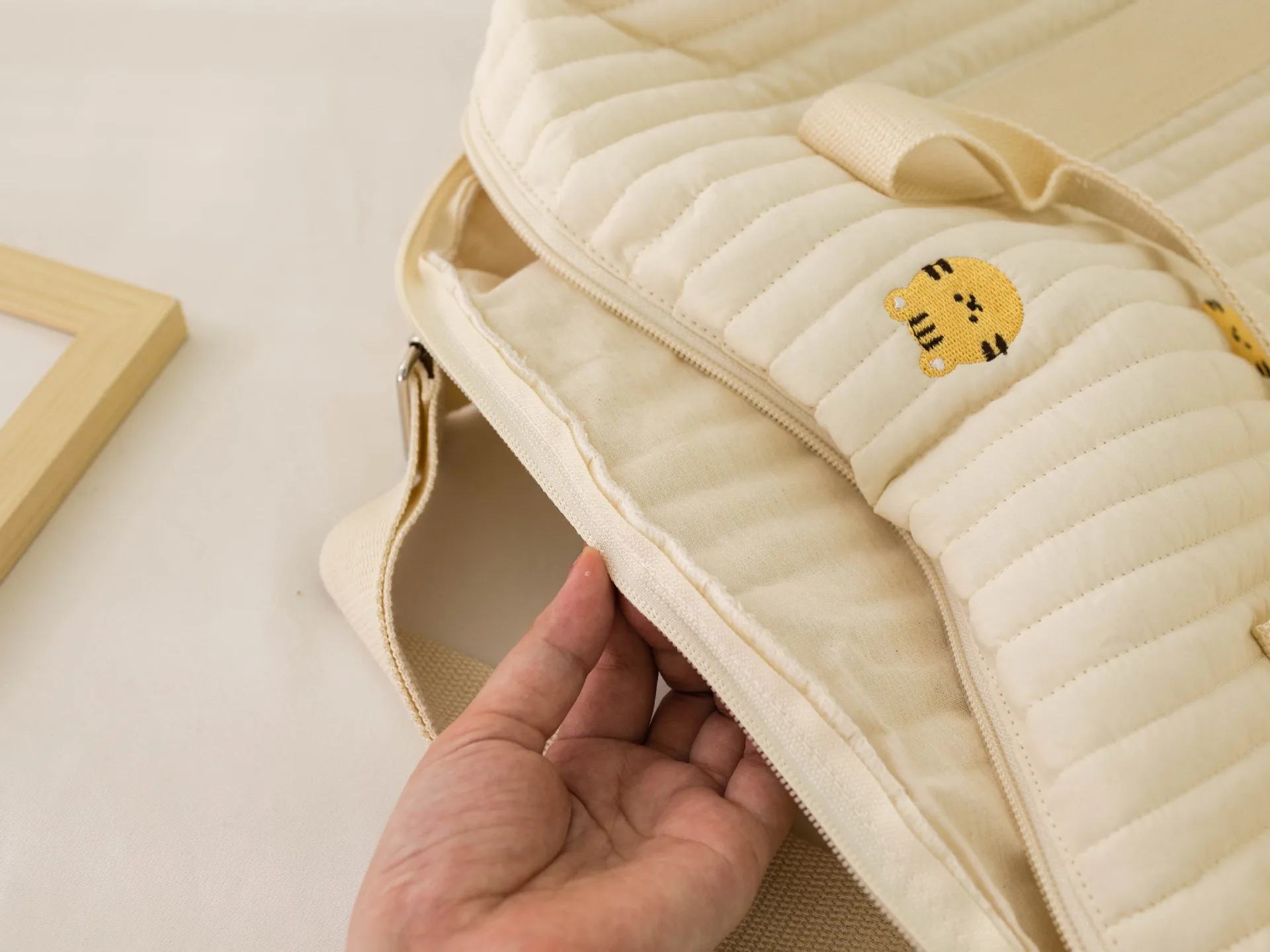 Personalisierte Niedliche Bären- & Hasen-Wickeltasche mit Individuell Gesticktem Namen, Große Kapazität, Reisetasche für Mütter, Geburtstasche, Babyparty-Geschenk – Detail 23
