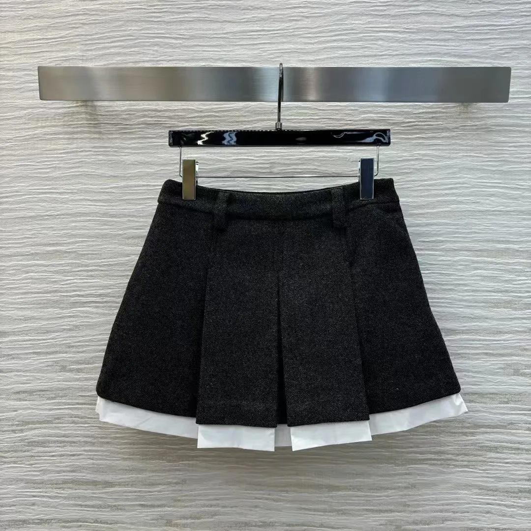 High end customized women's contrasting fake two pleated short skirts