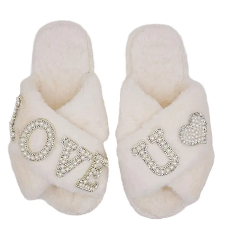 Personalized MRS Pearl Fluffy Slippers Bride Slippers for Wedding Day Fuzzy Slippers Women Shoes Bachelorette Party Bridal Shoes