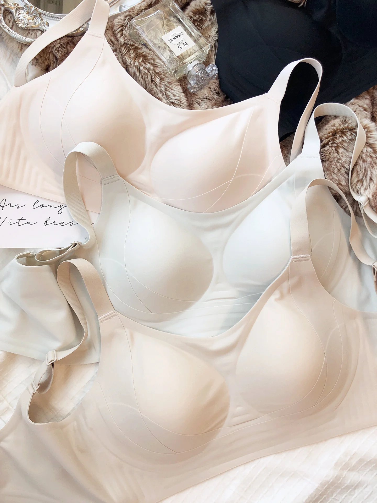 Anti-gravity non-steel ring underwear comfortable breathable bra to collect side breasts to prevent sagging lingerie