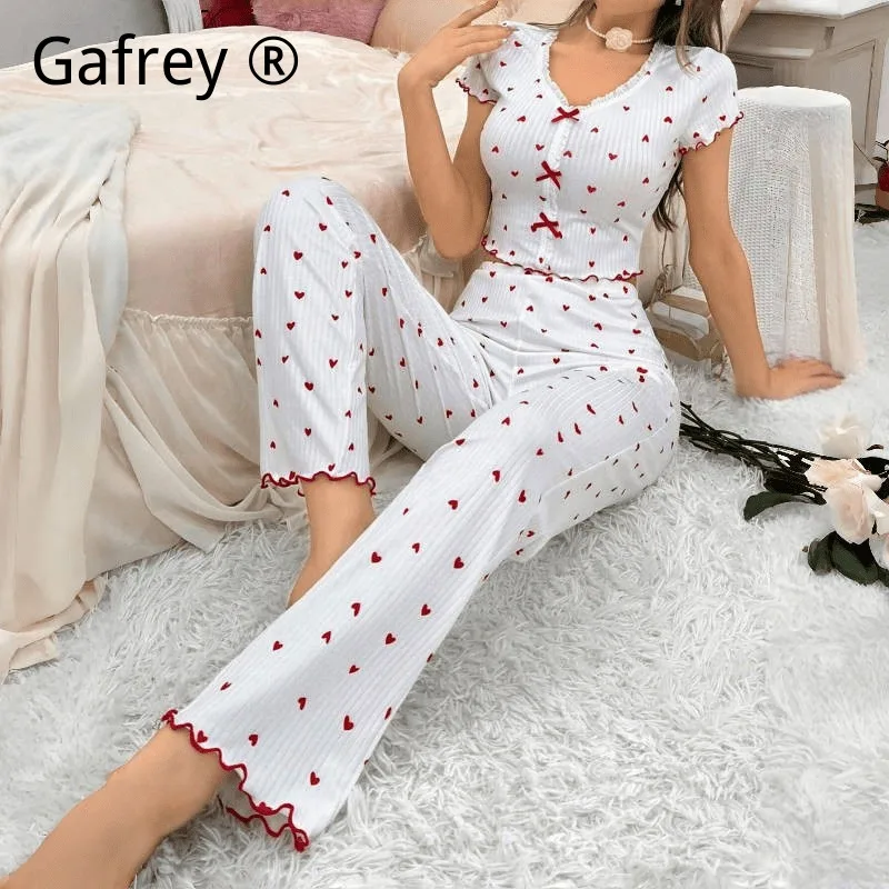 

Хит продаж: Женский пижамный комплект с принтом в виде сердец, V-образный вырез, короткий рукав, длинные брюки, две части, можно носить на улице, для отдыха, весна-лето