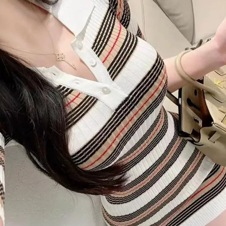 

East Gate New Sle Collar Striped Knitted ort Dr Women's Slim Fit Bodycon Skirt Soft Korean Faion Breathable Ski...