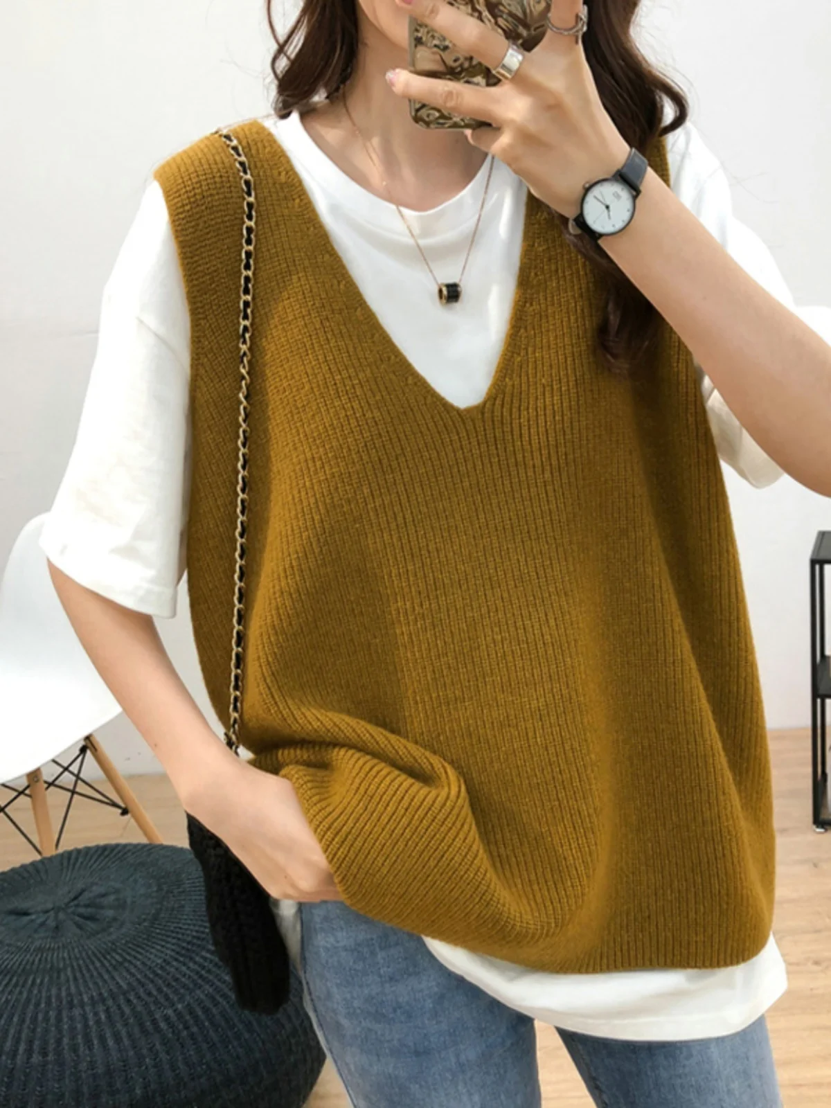 

Knitted vest female autumn new retro lazy cashmere loose casual V-neck sweater Joker vest coat
