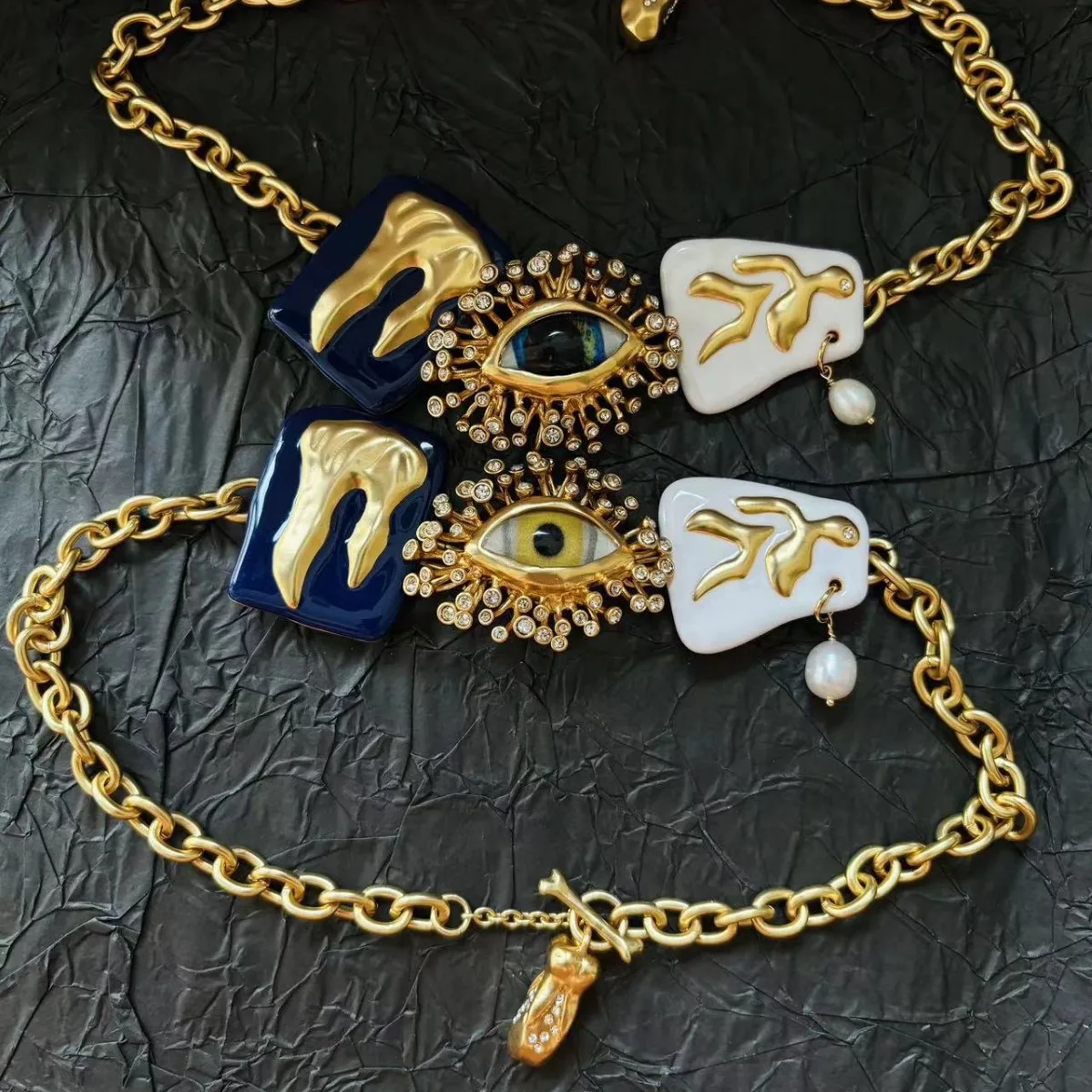Fashion Europe Facial Features Keyhole Necklace Bracelet Luxury Set Women Art Designer Jewelry Accessories