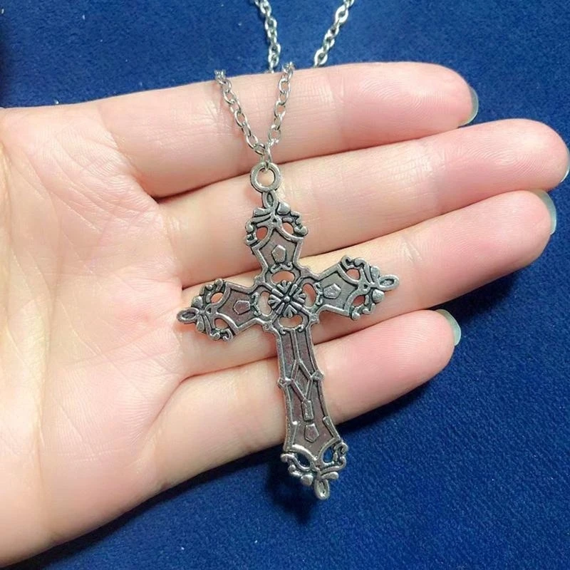 Baroque Embossed Clavicle Chain Punk Goth Jewelry Accessories Choker for Women