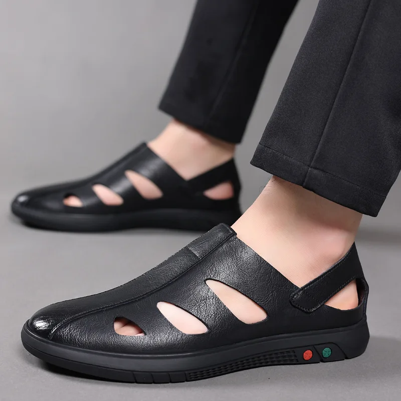 All Match Breathable Comfortable Round Head Cutout Soft Leather Sandals Men Flats Shoes Summer 2026 Slip on Sandals Beach Daily