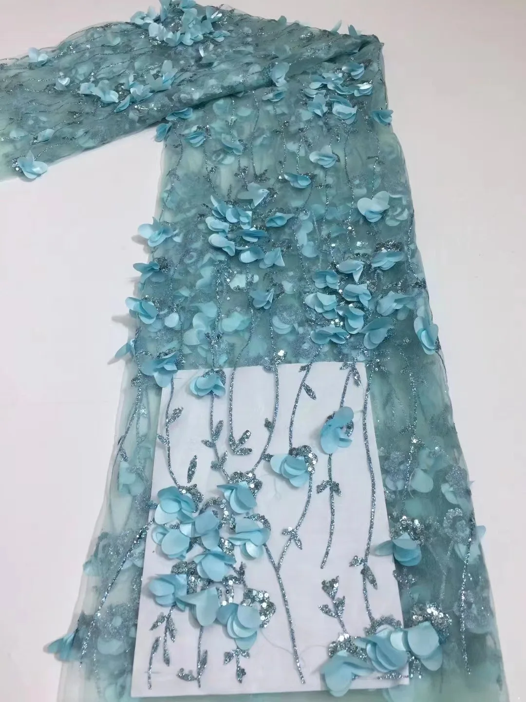 

African Hot Selling Tulle Lace Fabric High Quality Embroidered 3D Applique Flower 5 Yards Lace Nigerian Wedding Prom Dress Sew