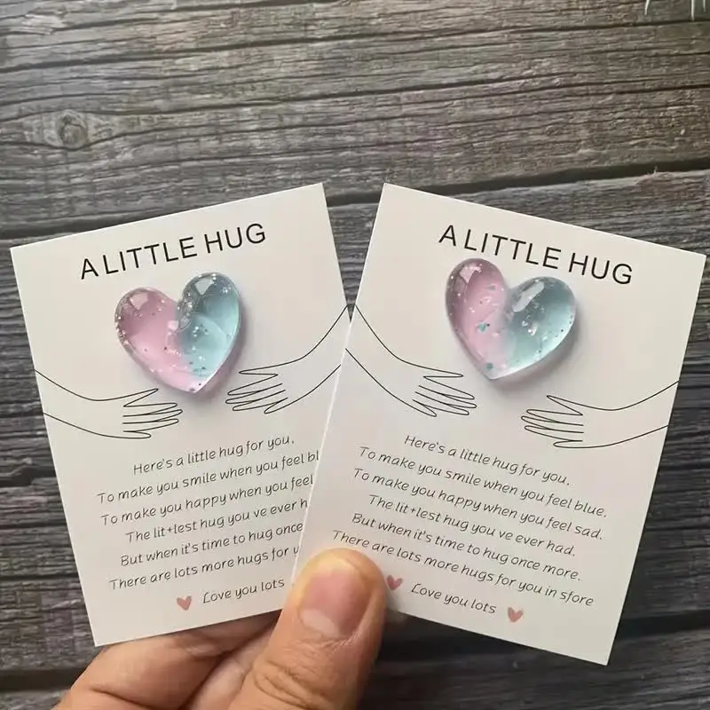 Romántico abrazo de bolsillo de corazón de Resina: tarjeta de felicitación sorprendente, perfecta para fomentar ocasiones especiales, perfecta para