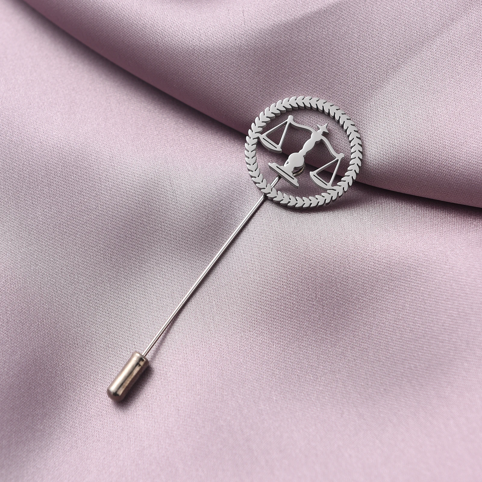 Advocate Lawyer Emblem For Men\'s Lapel Pin Stainless Steel Brooch Justice Scales Logo Jewelry Notary Law Jewelry Gift