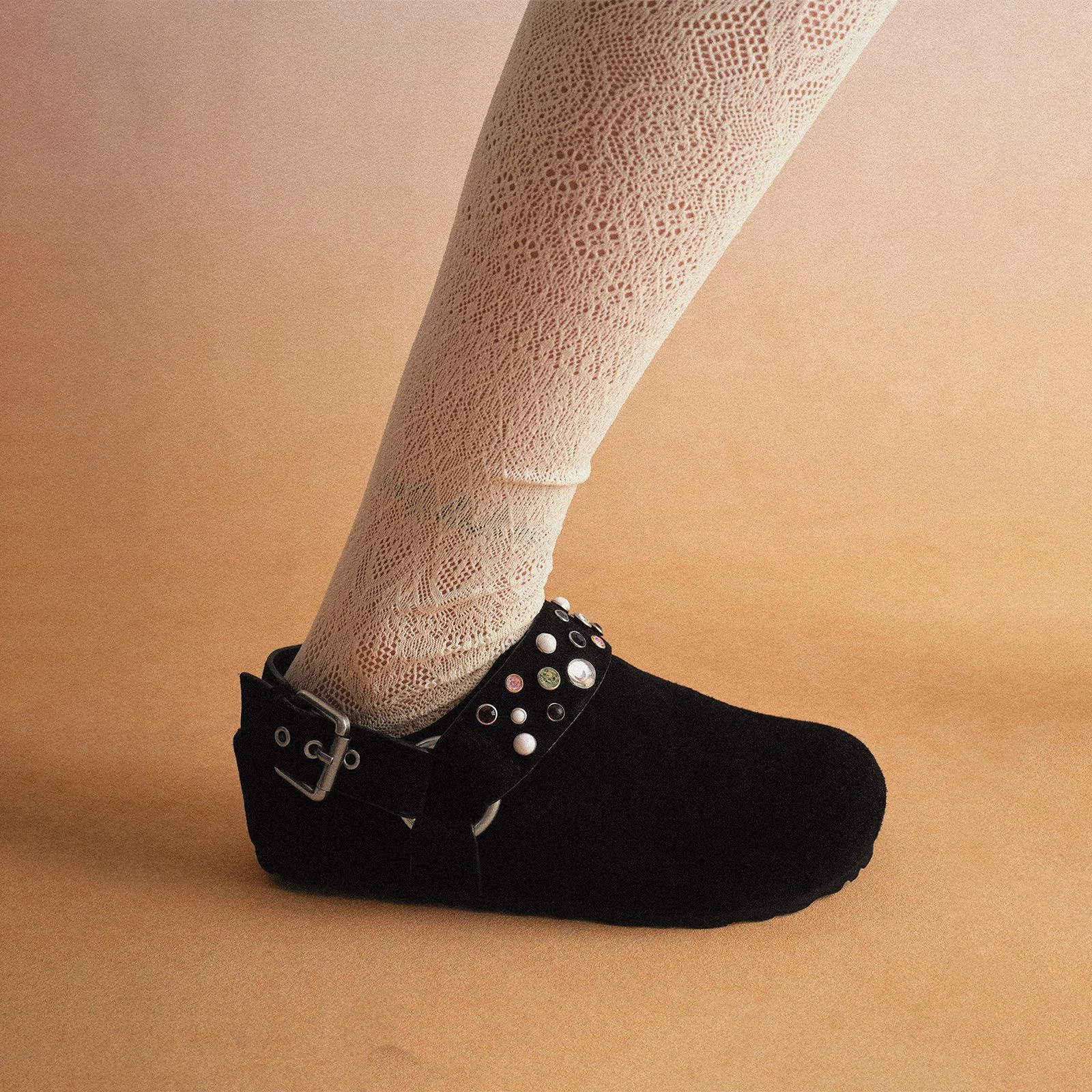 Nuevas Sandalias de Ante con Tachuelas para Mujer Primavera 2026, Zapatos Tipo Mule Casuales con Correa Trasera Ajustable y Decoración de Diamantes de Imitación, Zapatos Planos de Moda