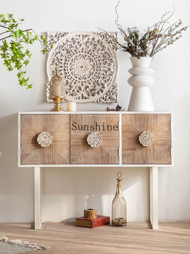 French retro sub-wrought iron high-footed locker, solid wood sofa, facing the door and porch side cabinet