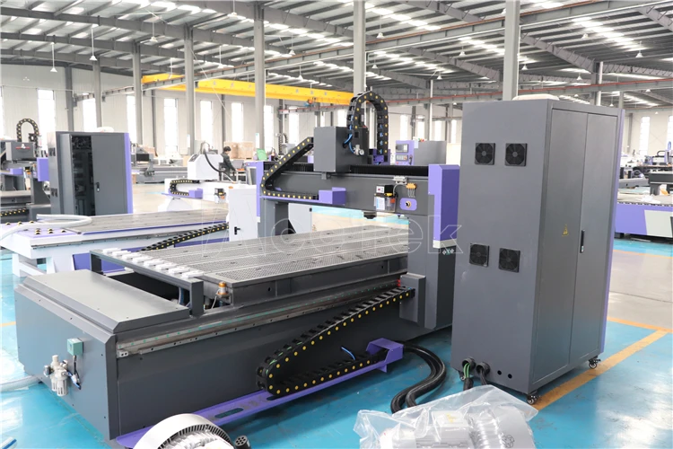 Router CNC ATC di vendita calda 1325 1530 2030 2040 Opzione AccTek Router di legno Macchina applicabile per armadi, porte e mobili