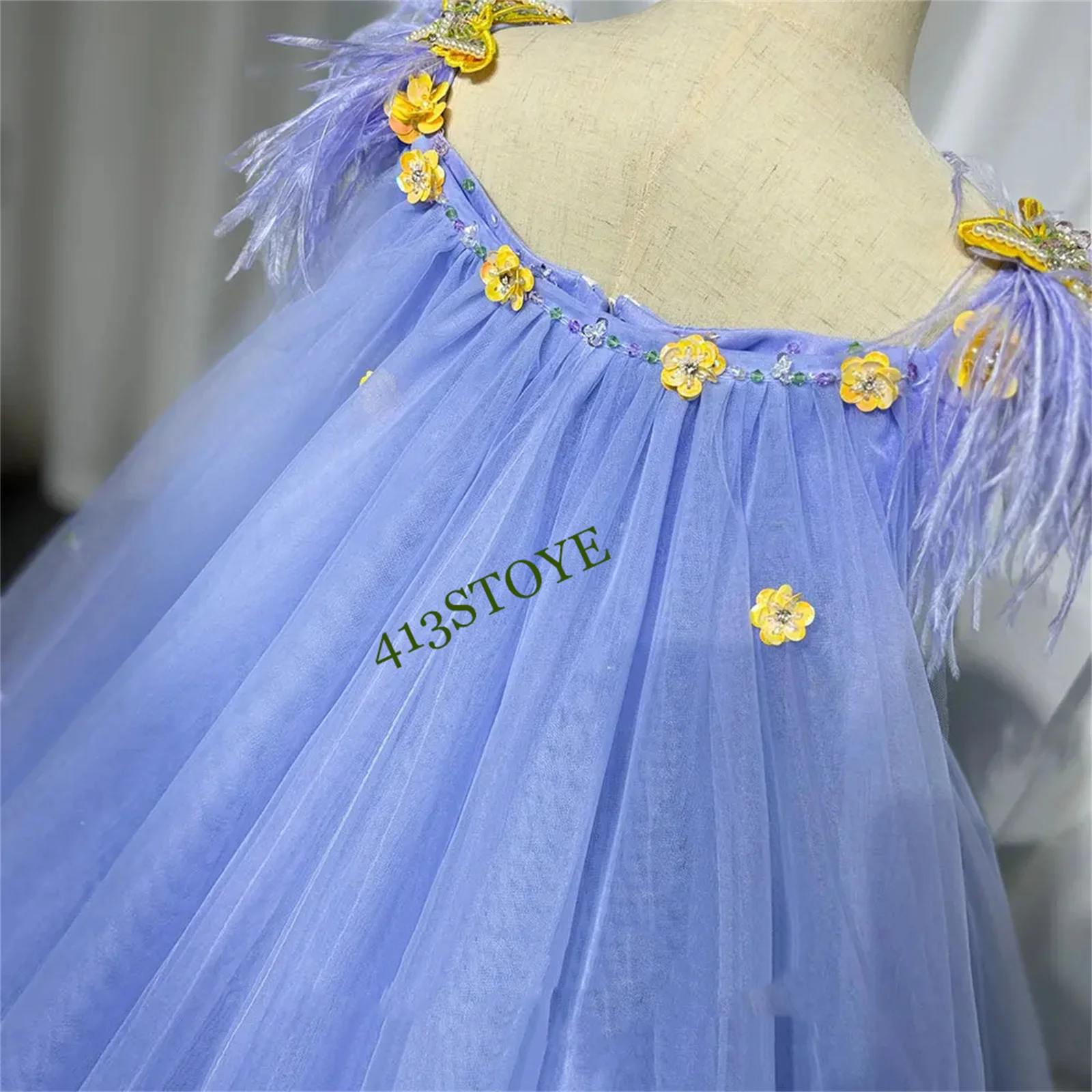 CustomizedLuxury Dubai Lilac Girl Dress with Cape Feathers Ball Gown for Kid Wedding Birthday Communion Party Pageant