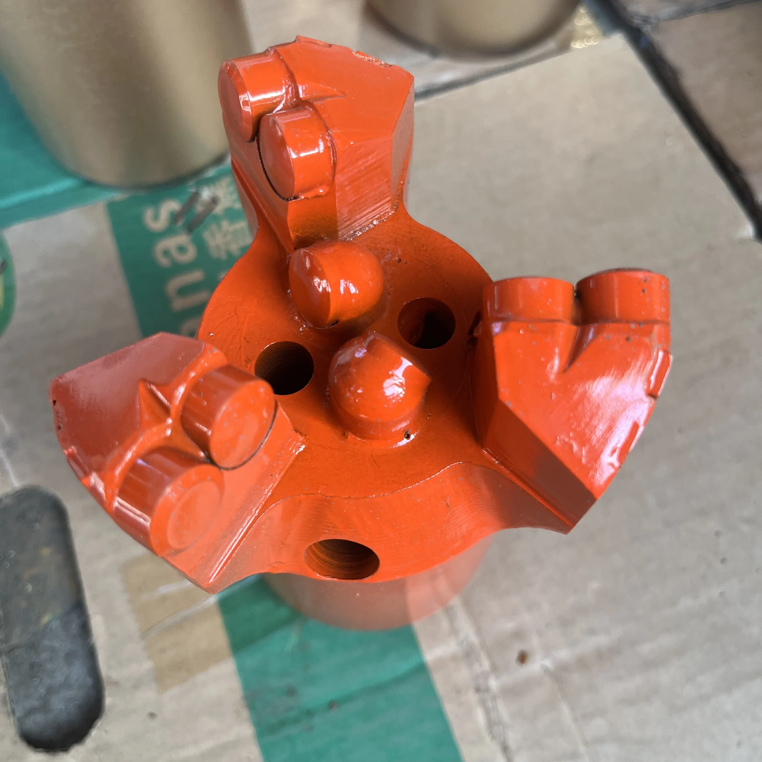 Wysokiej jakości wiertło diamentowe PDC, wiertło trójstopniowe do wiertnic do studni wodnych