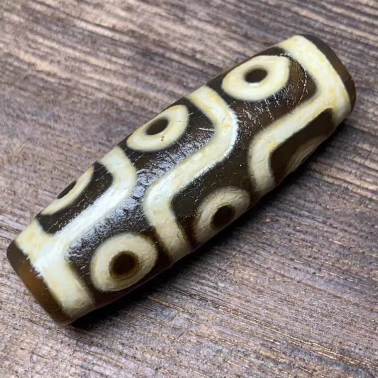 

Xizang natural genuine weathered pulp high oil nine-eye dzi bead necklace, agate dzi bead pendant, body protection pendant