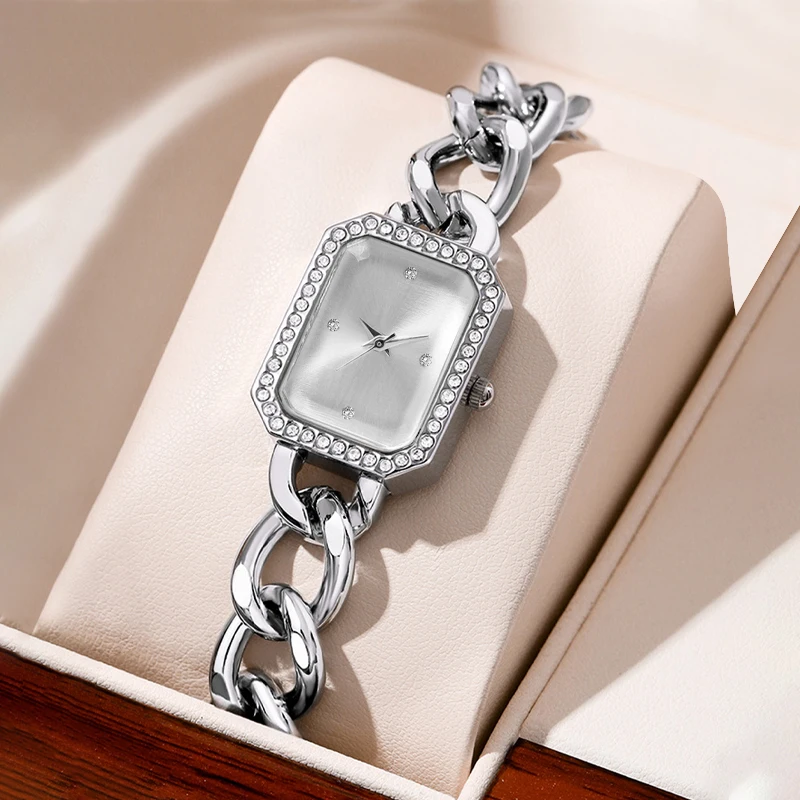 Mystery box contains 1randomcolor watch quartz watch handchainwristwatchdiamondframewatch blind box watch; fashion hand chain