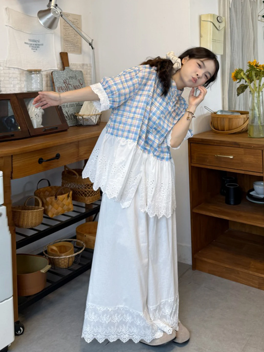 

Комплект из рубашки и брюк для женщин больших размеров в повседневном стиле с рюшами, короткими рукавами и элементами пэчворка, летняя мода, одежда для дома больших размеров