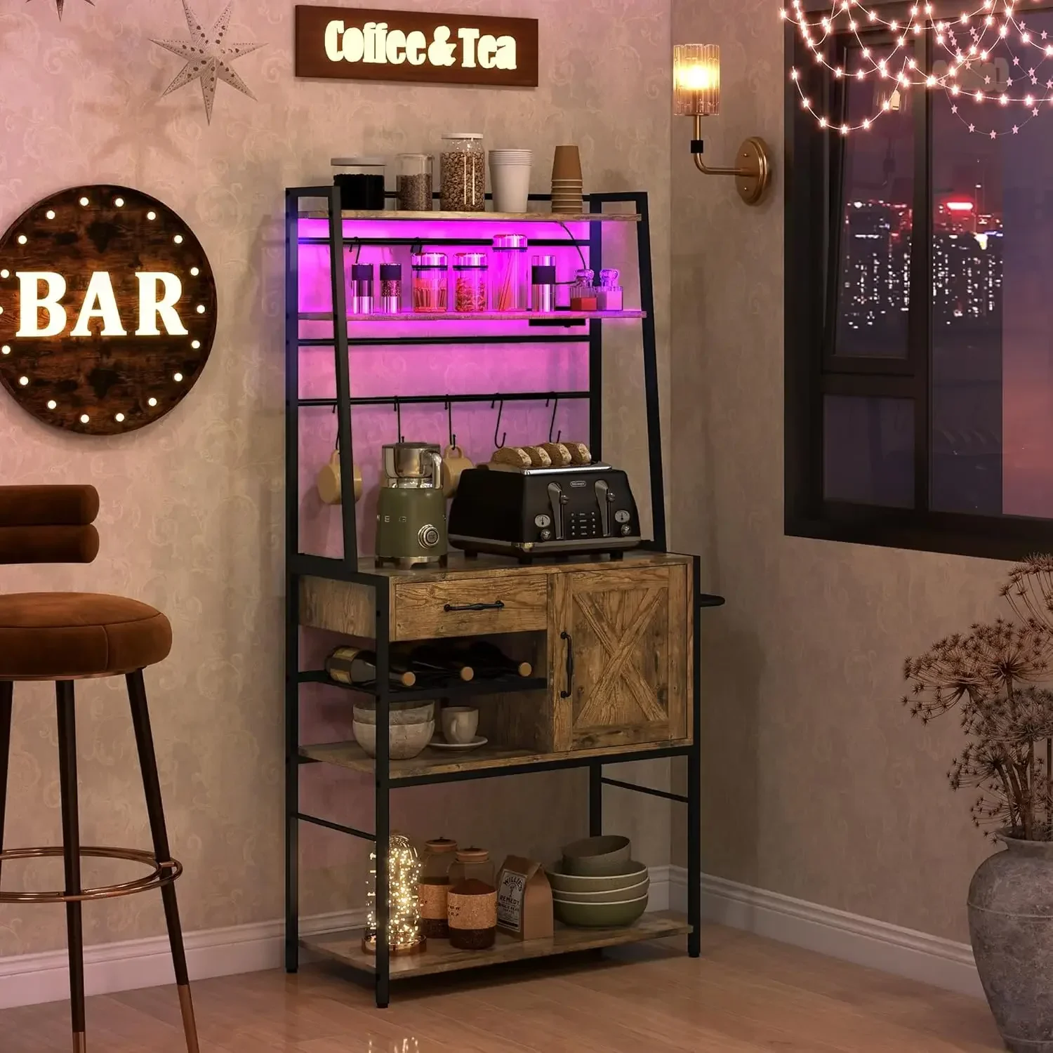 Café-bar avec étagères de rangement, support de micro-ondes industriel avec bouteille de vin T1, armoire à porte de grange marron rustique