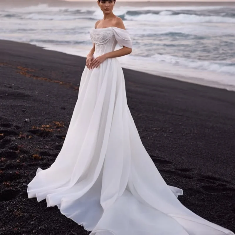 Ivory white Wedding Dresses off-shoulder The corset decal Bridal Gowns A skirt pearl decoration multi-layer Made ﻿Customize